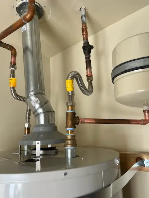 Water heater installation and plumbing repair in Jefferson Park
